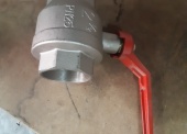 Sprzęt hydrauliczny – pakiet zawierający 104 poz. asort. (wg oddzielnego wykazu), w tym m.in.: zawory, trójniki uszczelki itp. 